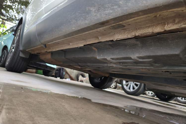 Used Renault Clio 2019 TCe270 Automatic Trendy Model Right Side Sill