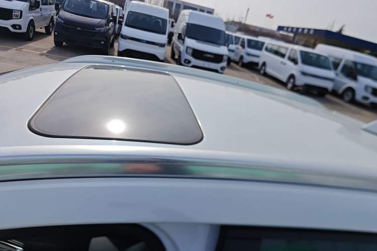 Used Renault Clio 2019 TCe270 Automatic Dynamic Model Roof