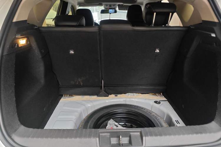 Used Renault Clio 2019 TCe270 Automatic Dynamic Model Trunk