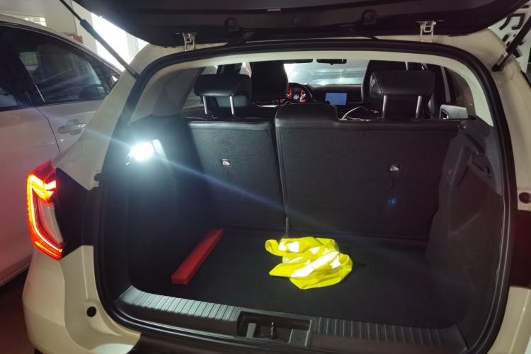 Used Renault Clio 2019 TCe270 Automatic Dynamic Model Trunk