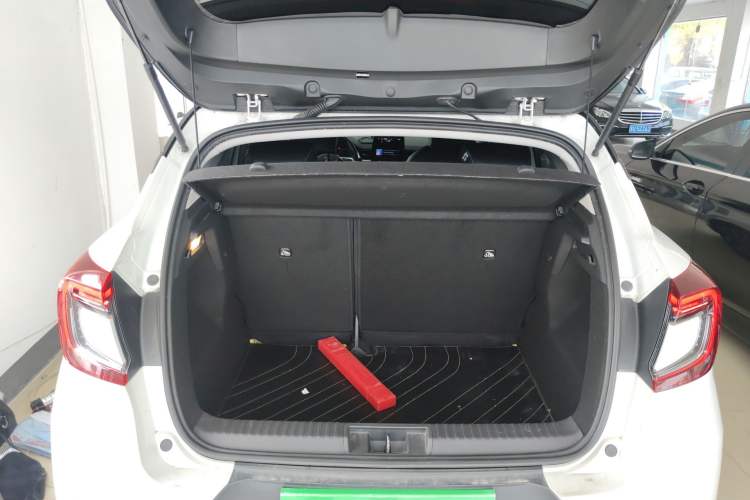 Used Renault Clio 2019 TCe270 Automatic Trendy Model Trunk