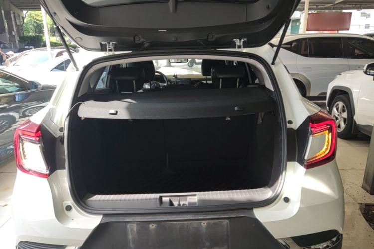 Used Renault Clio 2019 TCe270 Automatic Dynamic Model Trunk