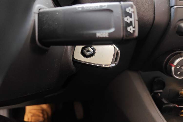 Used Renault Clio 2019 TCe270 Automatic Dynamic Model Vehicle Key