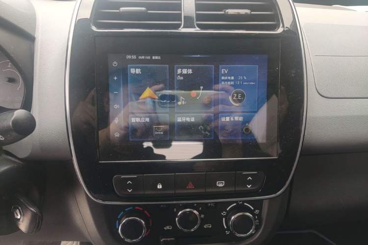 Used Renault E-Nuo 2019 e-Intelligent Model Audio And AC Panel