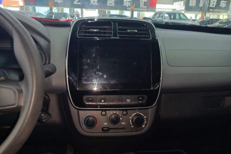 Used Renault E-Nuo 2019 e-Smart Model Audio And AC Panel