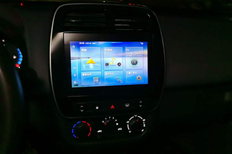 Used Renault E-Nuo 2019 e-Smart Model Audio And AC Panel