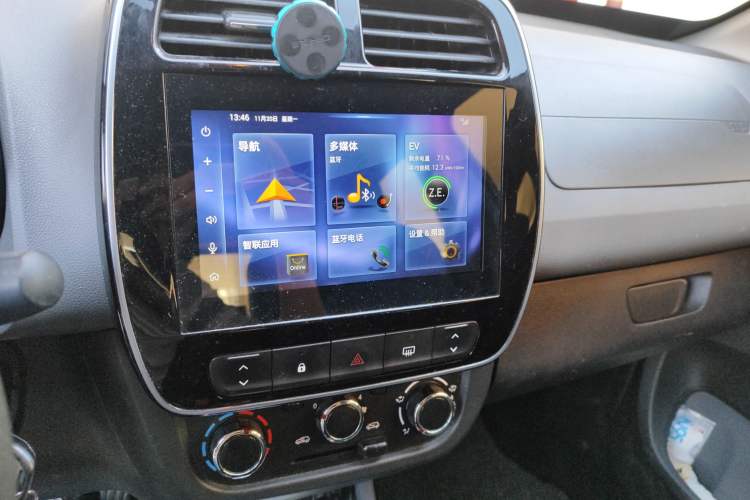 Used Renault E-Nuo 2019 e-Intelligent Model Audio And AC Panel