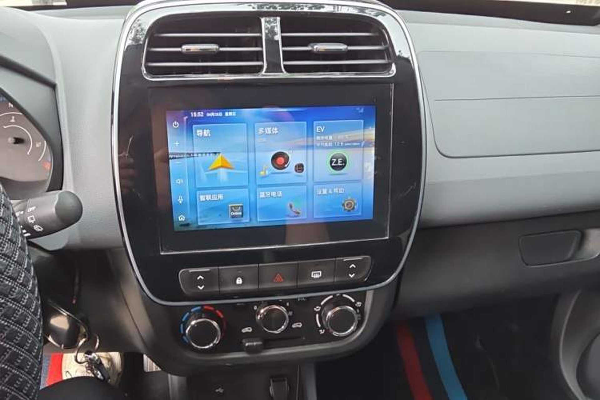 Used Renault E-Nuo 2019 e-Intelligent Model Audio And AC Panel
