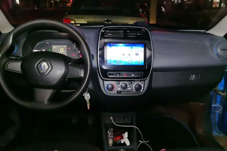 Used Renault E-Nuo 2019 e-Smart Model Center Console