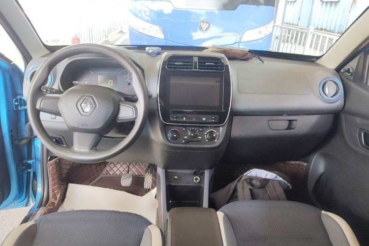 Used Renault E-Nuo 2019 e-Smart Model Center Console