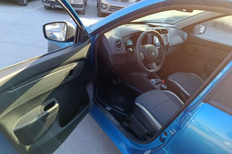 Used Renault E-Nuo 2019 e-Smart Model Driver Seat