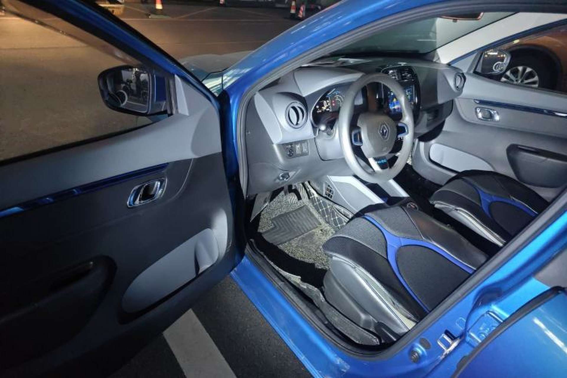 Used Renault E-Nuo 2019 e-Intelligent Model Driver Seat