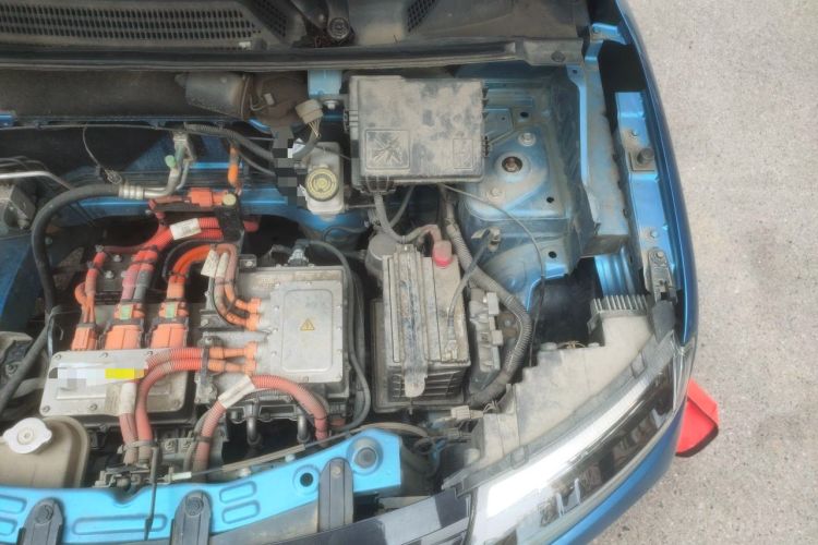 Used Renault E-Nuo 2019 e-Intelligent Model Engine Bay Left