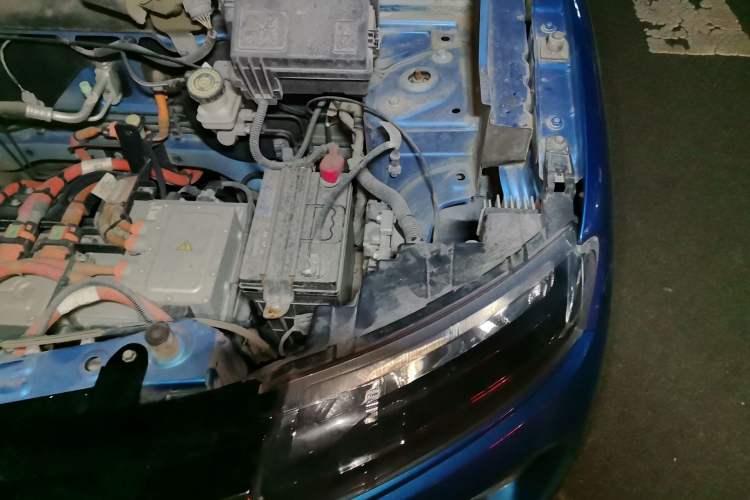Used Renault E-Nuo 2019 e-Smart Model Engine Bay Left