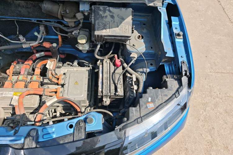 Used Renault E-Nuo 2019 e-Smart Model Engine Bay Left
