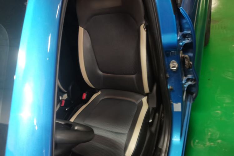 Used Renault E-Nuo 2019 e-Intelligent Model Left Front Seat