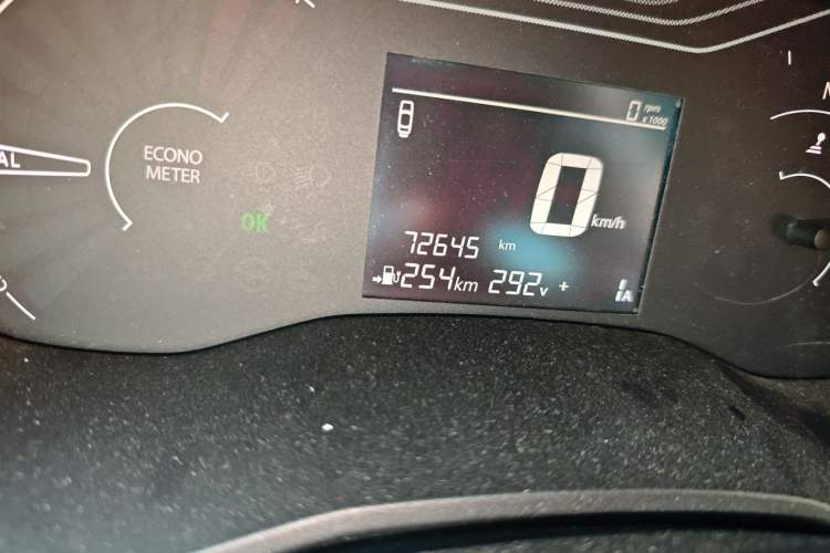 Used Renault E-Nuo 2019 e-Smart Model Odometer Close Up