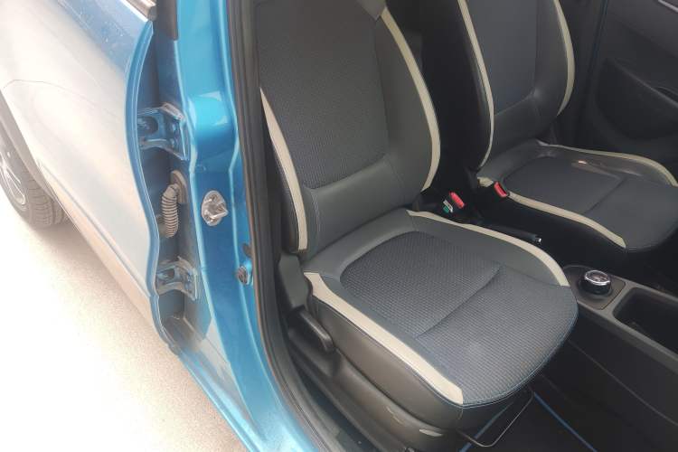 Used Renault E-Nuo 2019 e-Intelligent Model Right Front Seat