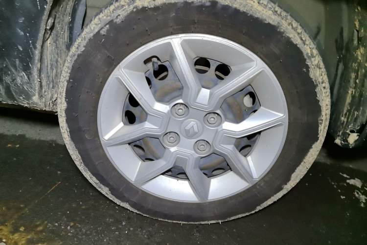 Used Renault E-Nuo 2019 e-Smart Model Right Front Wheel Hub