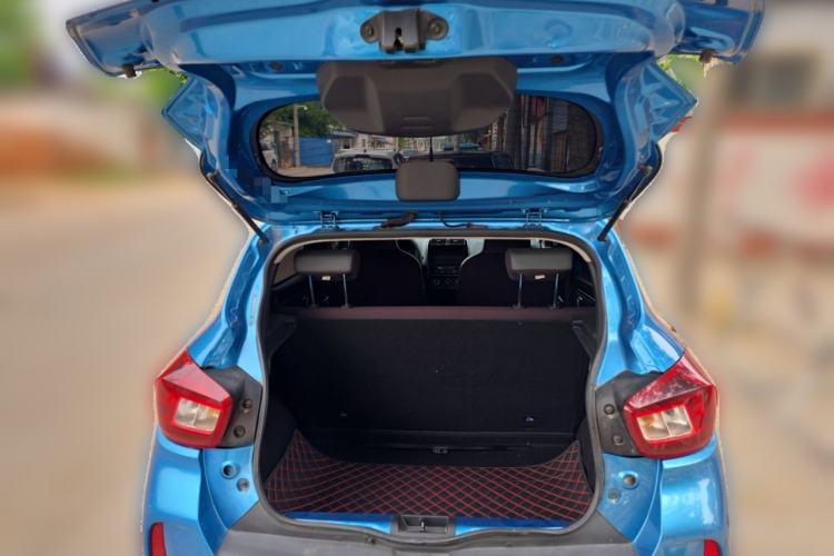 Used Renault E-Nuo 2019 e-Intelligent Model Trunk