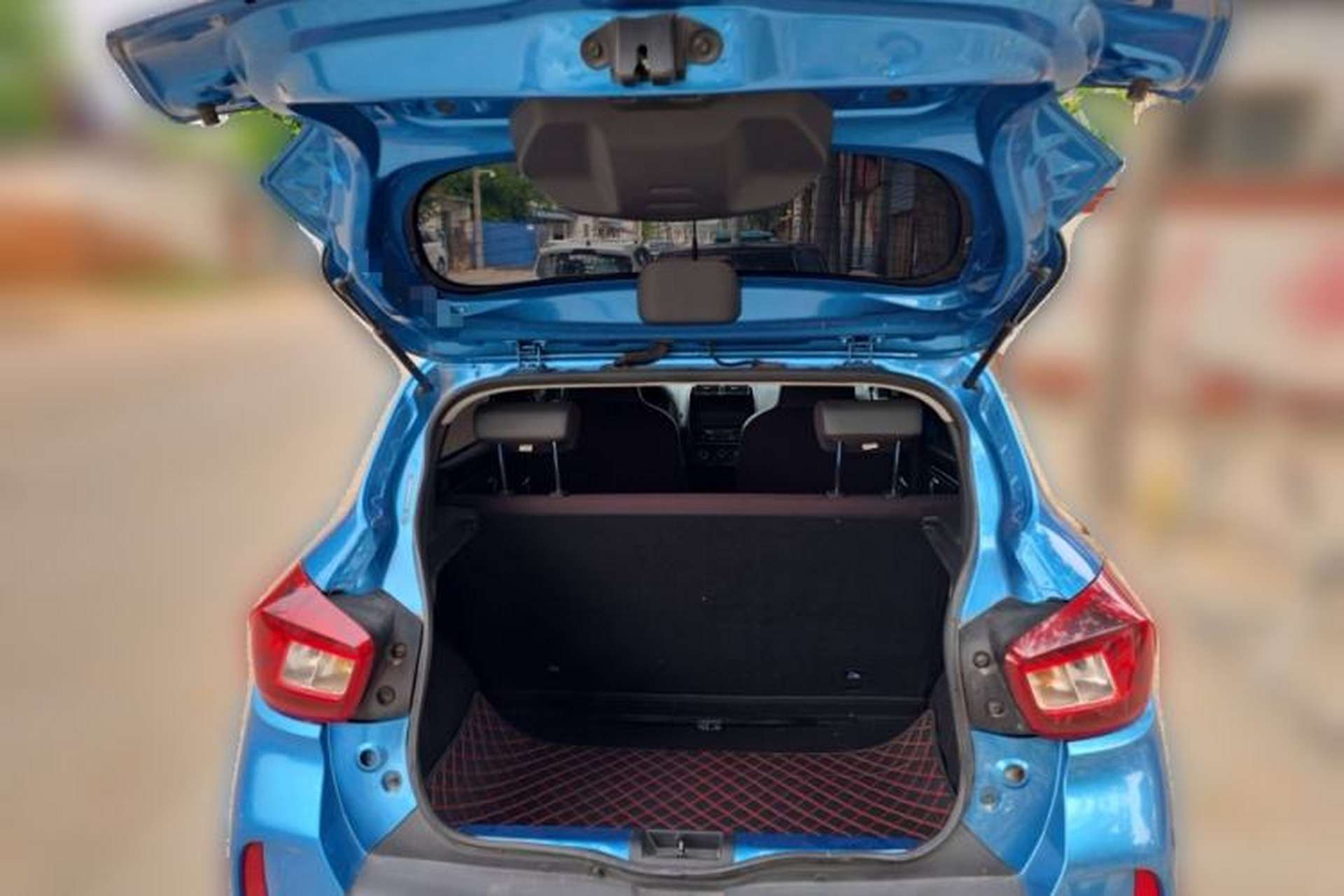 Used Renault E-Nuo 2019 e-Intelligent Model Trunk