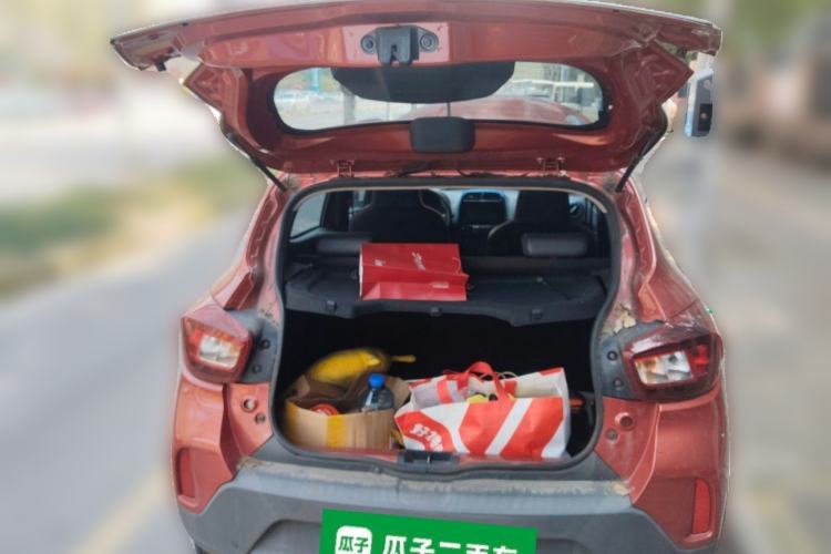 Used Renault E-Nuo 2019 e-Intelligent Model Trunk