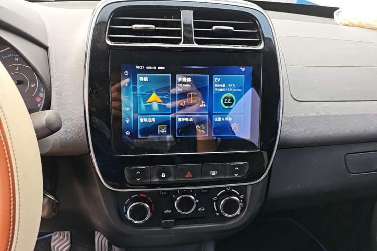 Used Renault E-Nuo 2019 e-Intelligent Model Audio And AC Panel
