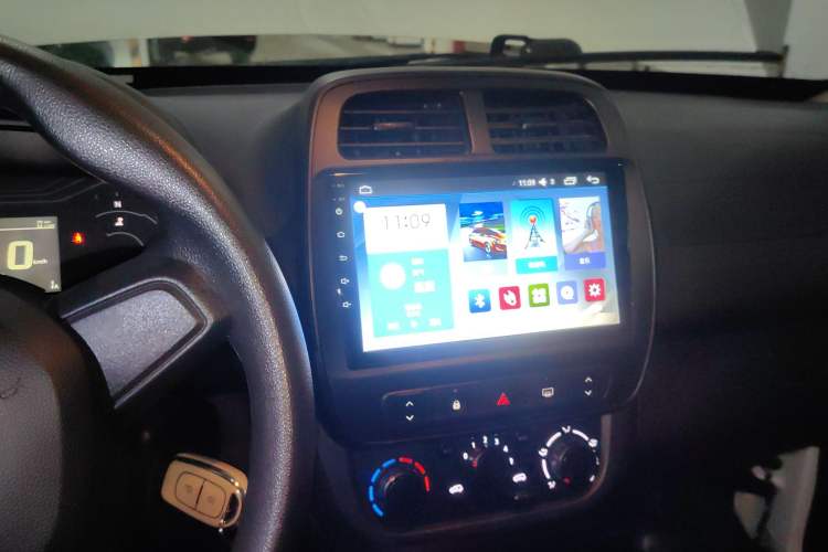 Used Renault E-Nuo 2019 e-Q model Audio And AC Panel