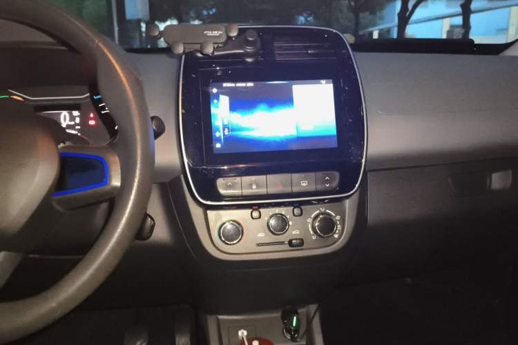 Used Renault E-Nuo 2019 e-Intelligent Model Audio And AC Panel