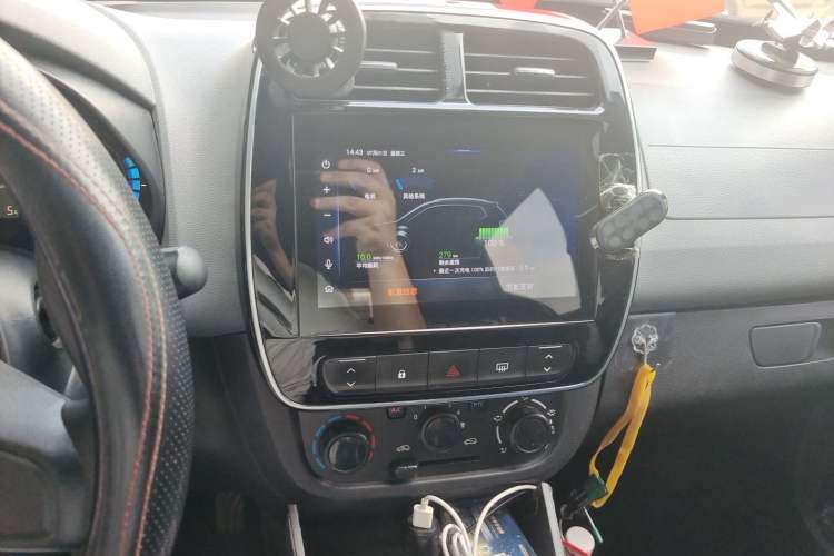 Used Renault E-Nuo 2019 e-Smart Model Audio And AC Panel