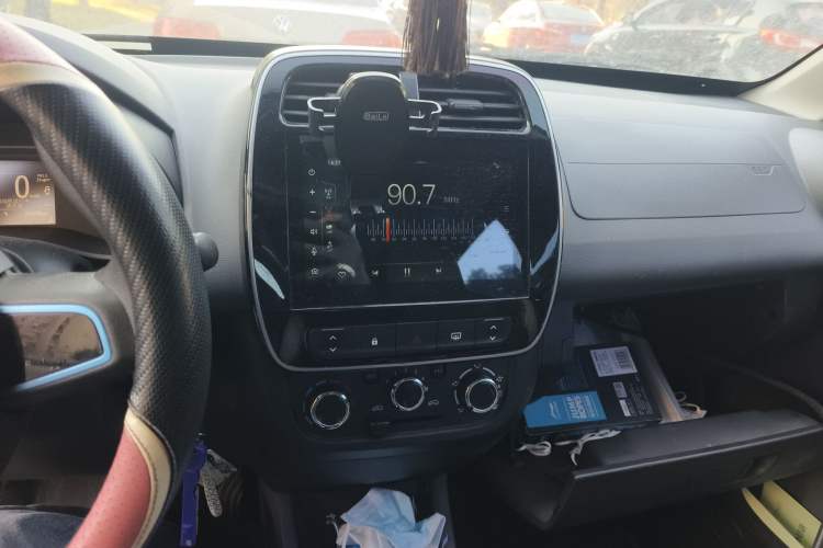 Used Renault E-Nuo 2019 e-Intelligent Model Audio And AC Panel