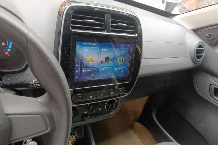 Used Renault E-Nuo 2019 e-Smart Model Audio And AC Panel