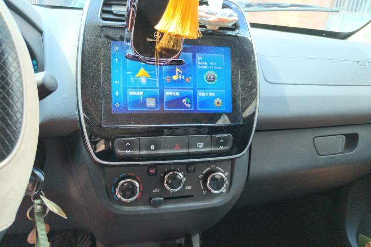 Used Renault E-Nuo 2019 e-Intelligent Model Audio And AC Panel