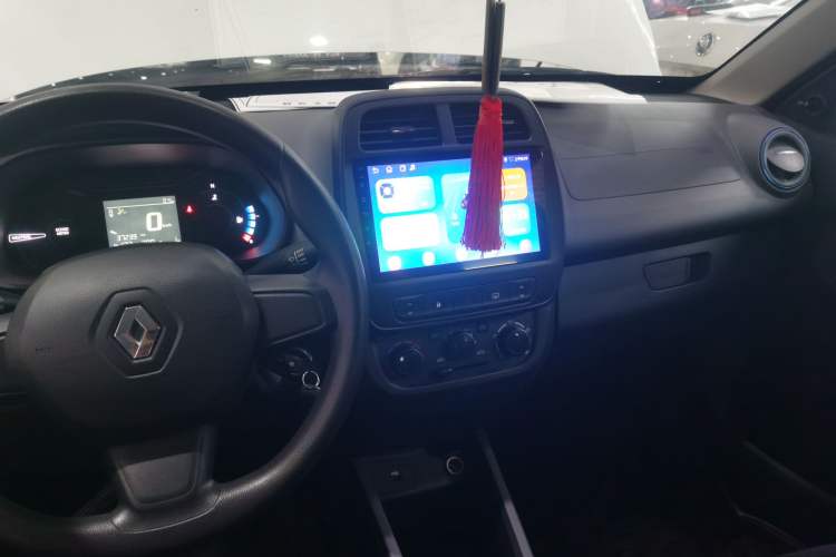 Used Renault E-Nuo 2019 e-Smart Model Center Console