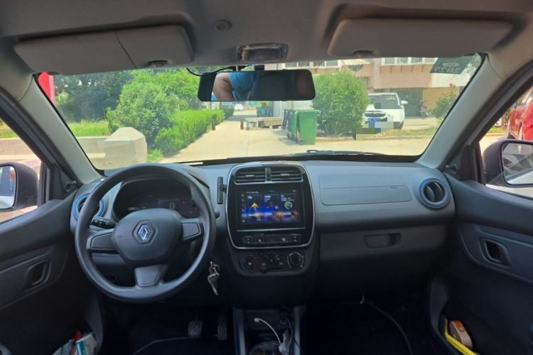 Used Renault E-Nuo 2019 e-Smart Model Center Console