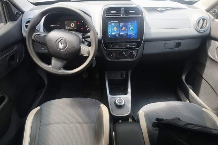 Used Renault E-Nuo 2019 e-Smart Model Center Console