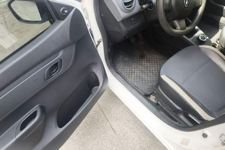 Used Renault E-Nuo 2019 e-Smart Model Driver Seat