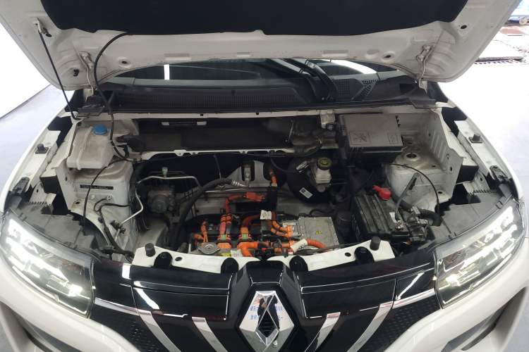 Used Renault E-Nuo 2019 e-Q model Engine Bay