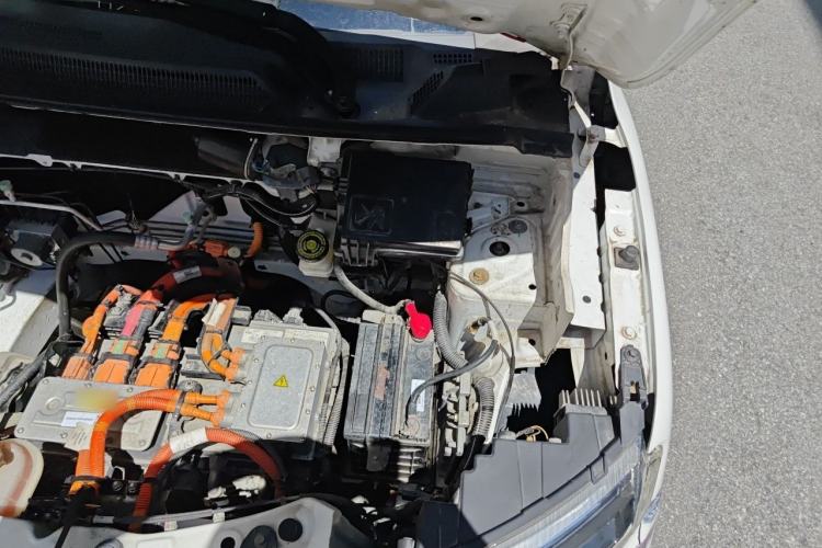 Used Renault E-Nuo 2019 e-Intelligent Model Engine Bay Left