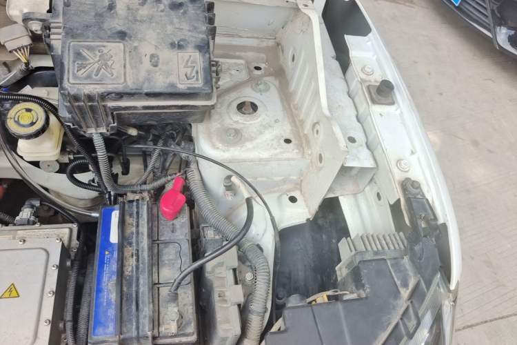 Used Renault E-Nuo 2019 e-Smart Model Engine Bay Left