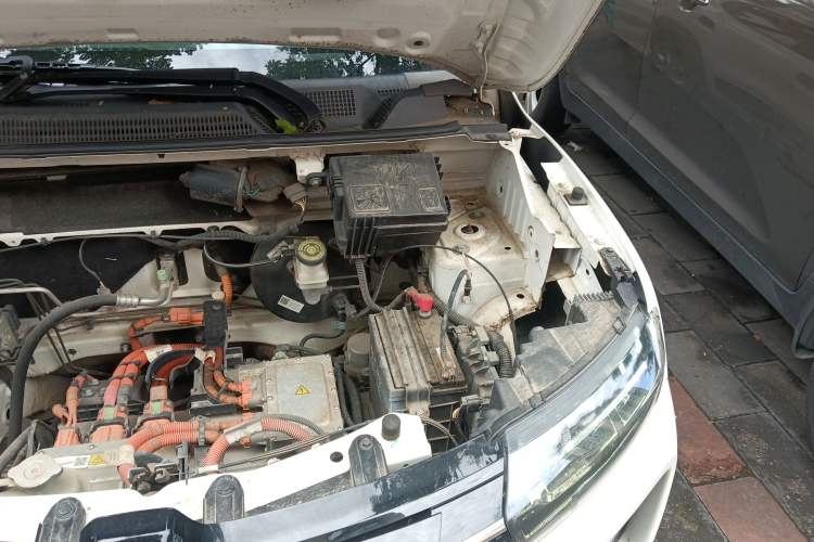 Used Renault E-Nuo 2019 e-Smart Model Engine Bay Left
