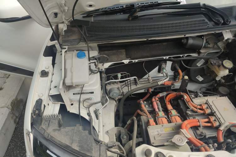 Used Renault E-Nuo 2019 e-Intelligent Model Engine Bay Right