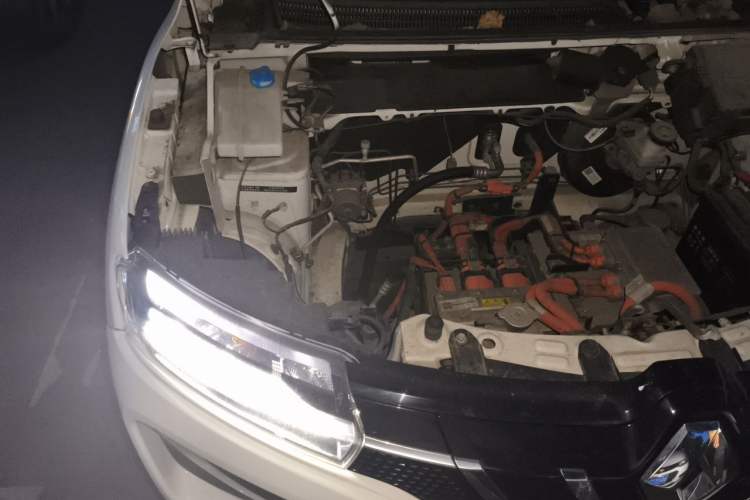 Used Renault E-Nuo 2019 e-Intelligent Model Engine Bay Right