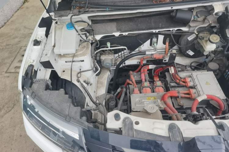 Used Renault E-Nuo 2019 e-Intelligent Model Engine Bay Right