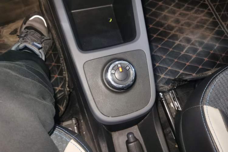 Used Renault E-Nuo 2019 e-Smart Model Gear Lever
