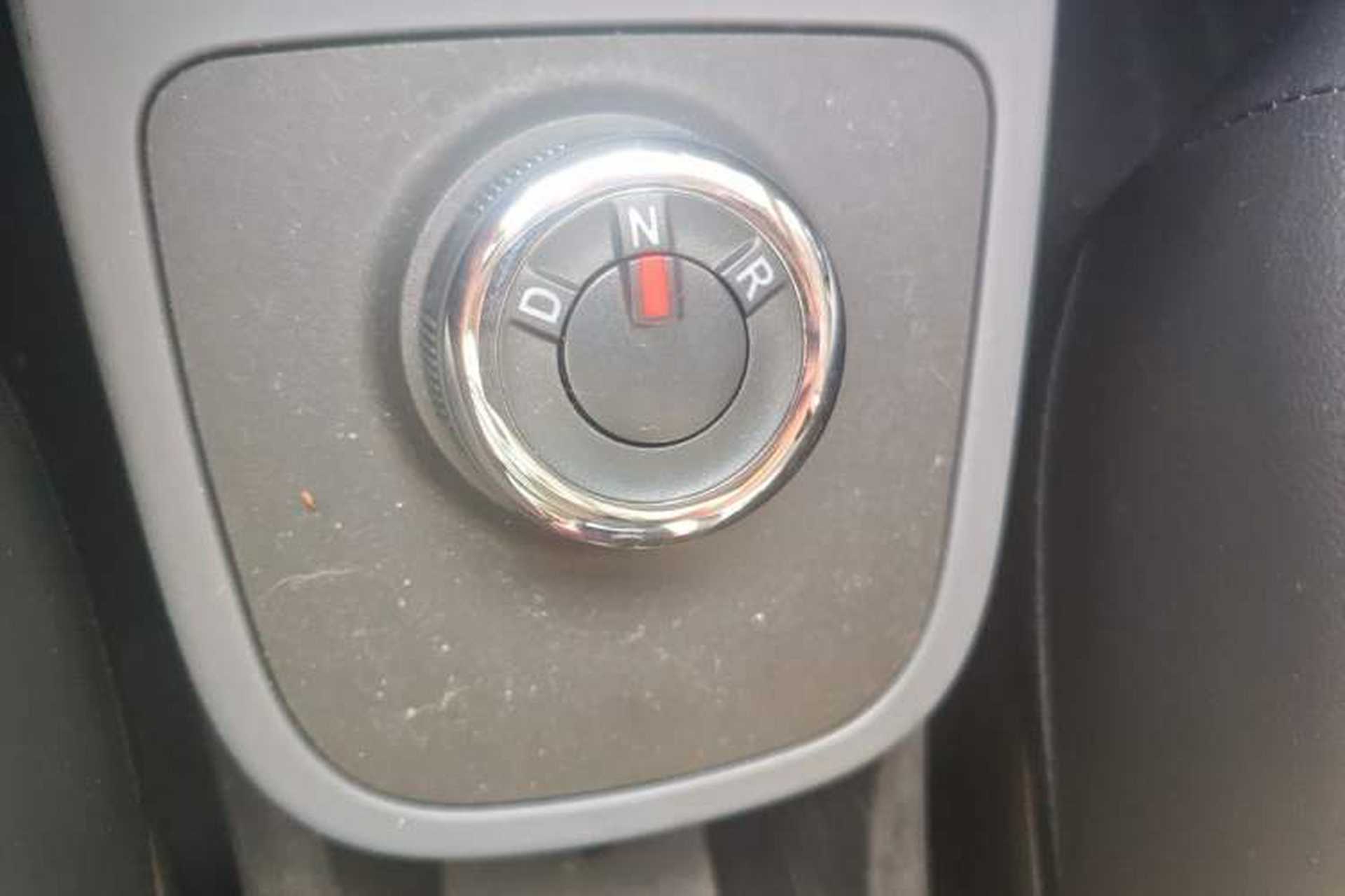 Used Renault E-Nuo 2019 e-Intelligent Model Gear Lever