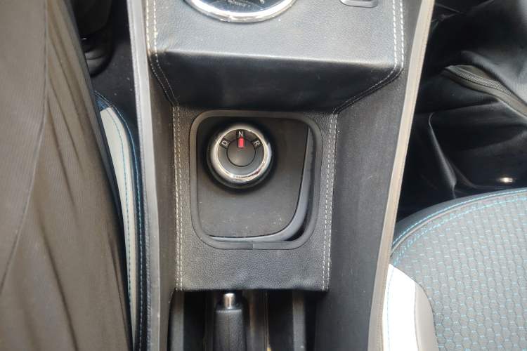 Used Renault E-Nuo 2019 e-Intelligent Model Gear Lever