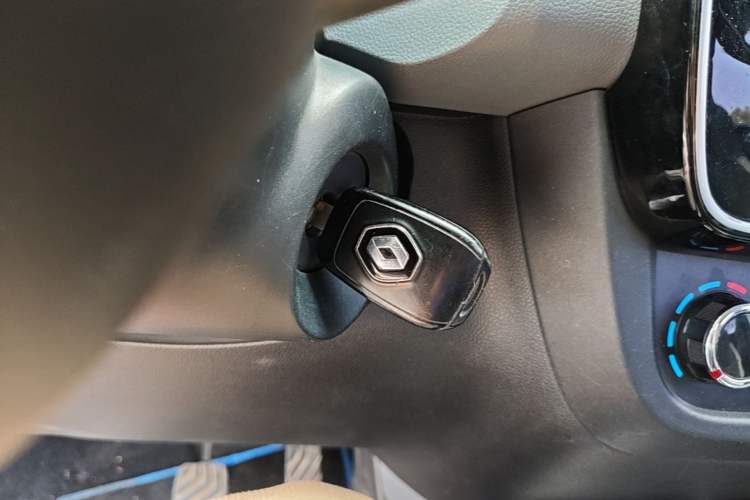Used Renault E-Nuo 2019 e-Intelligent Model Interior 1