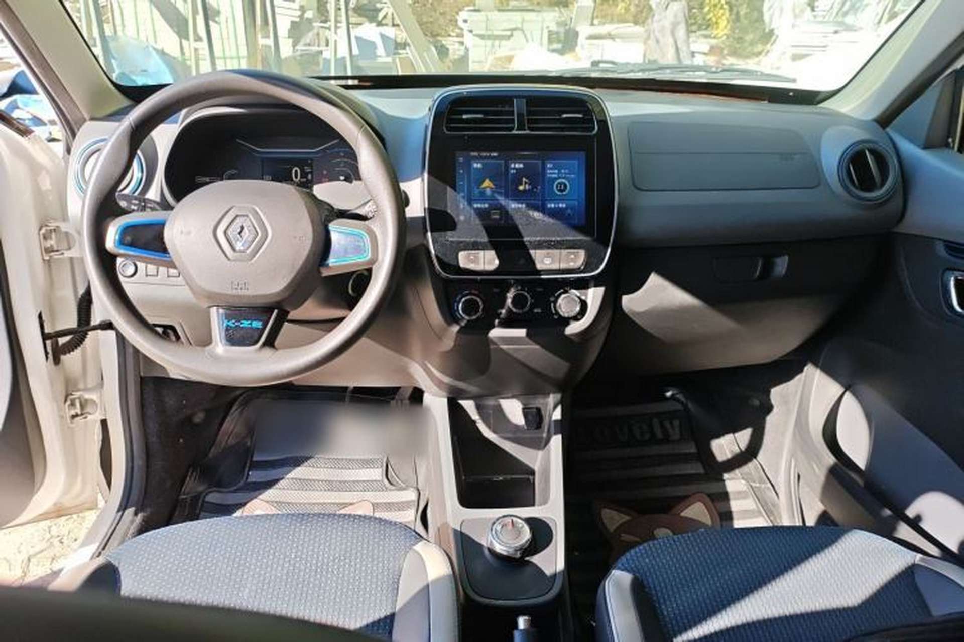 Used Renault E-Nuo 2019 e-Intelligent Model Interior 2