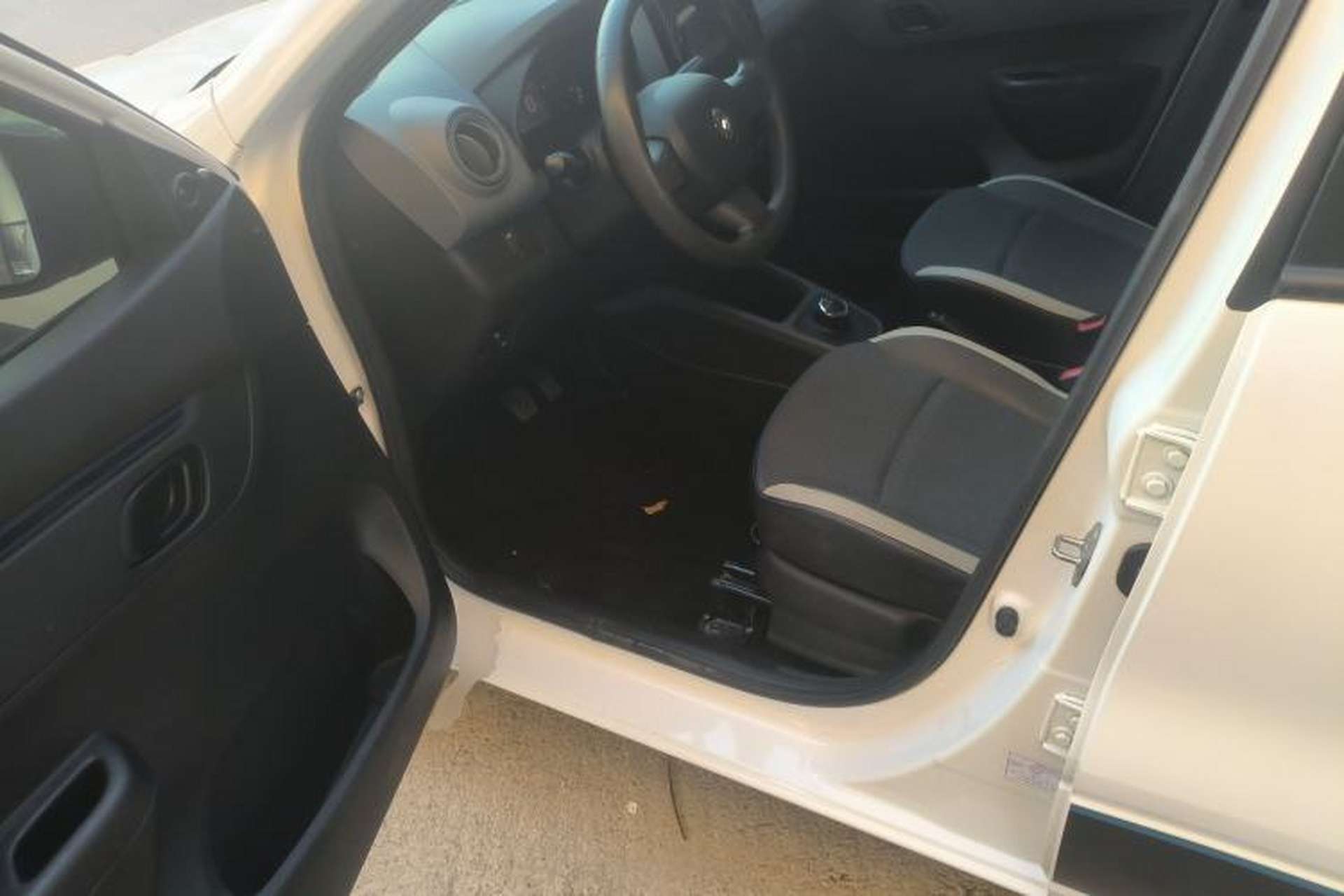 Used Renault E-Nuo 2019 e-Smart Model Interior 3